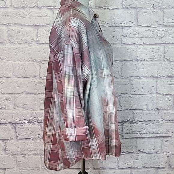 Reworked/upcycled flannel shirt - Picture 2 of 7